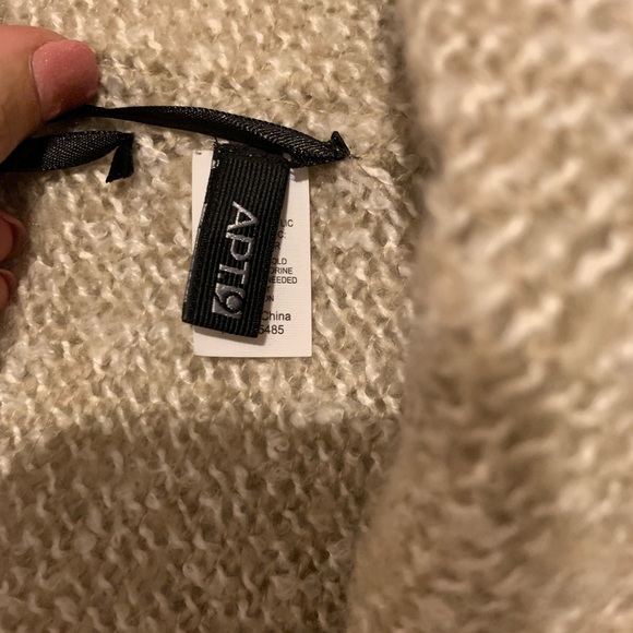 Beige with light pink and blue poncho - Picture 3 of 4